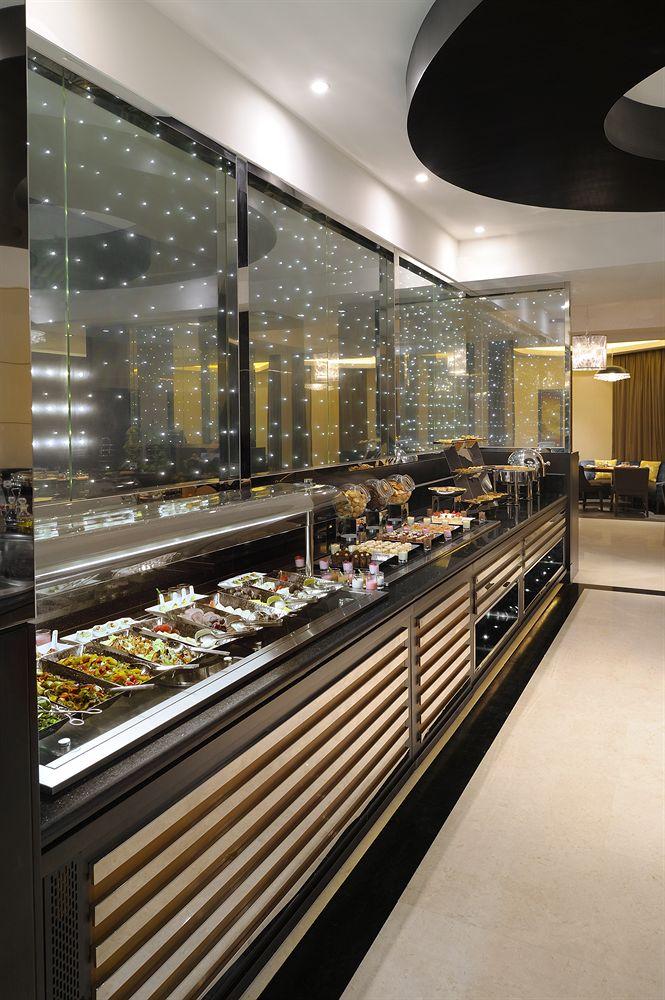 Courtyard By Marriott Riyadh Diplomatic Quarter Exterior foto