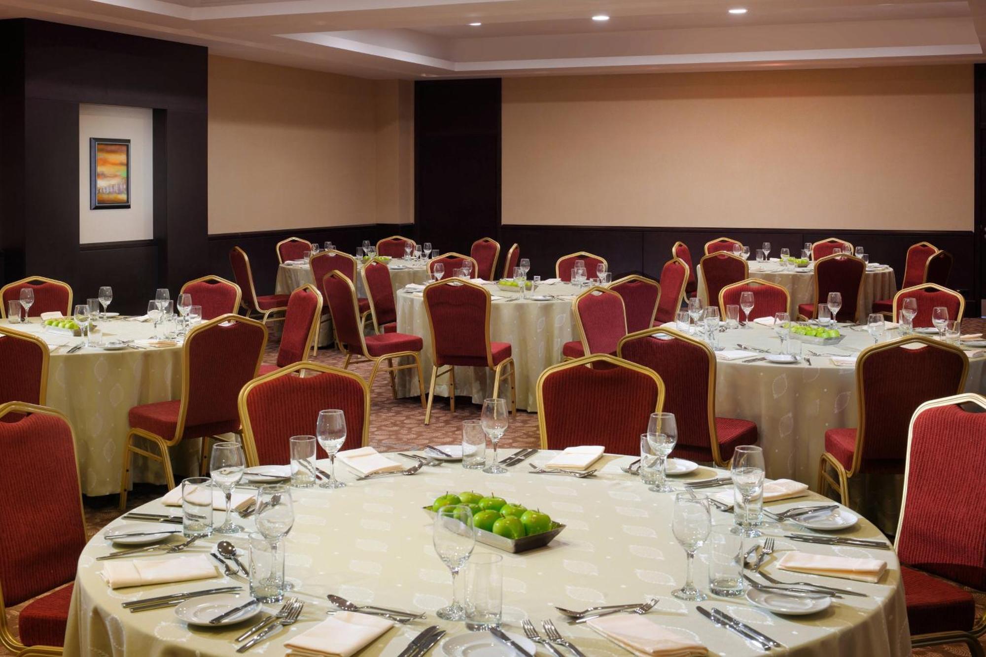 Courtyard By Marriott Riyadh Diplomatic Quarter Exterior foto