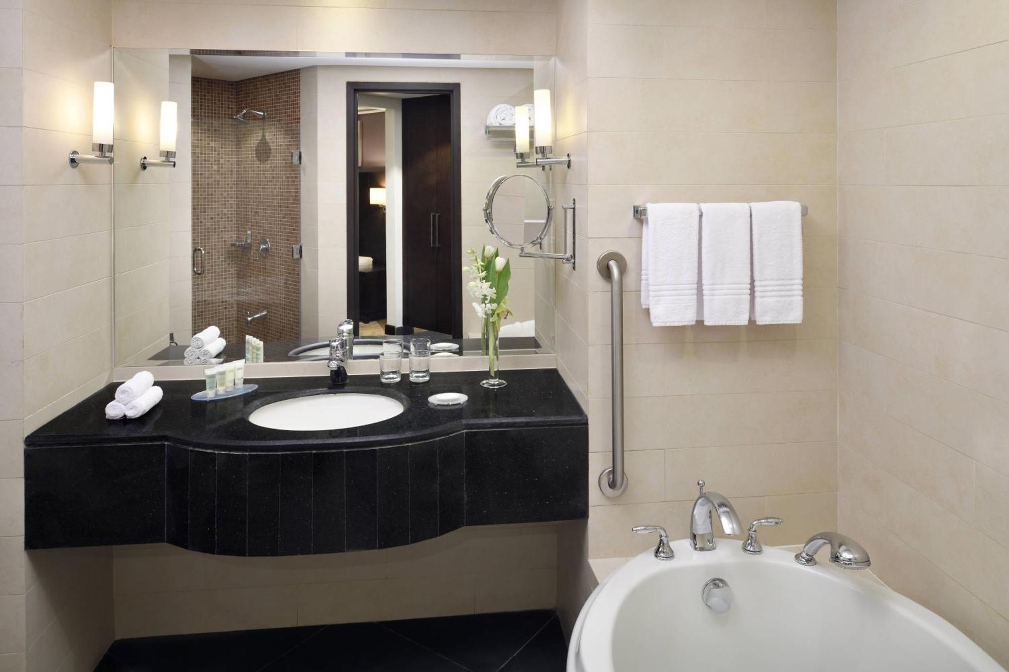Courtyard By Marriott Riyadh Diplomatic Quarter Exterior foto